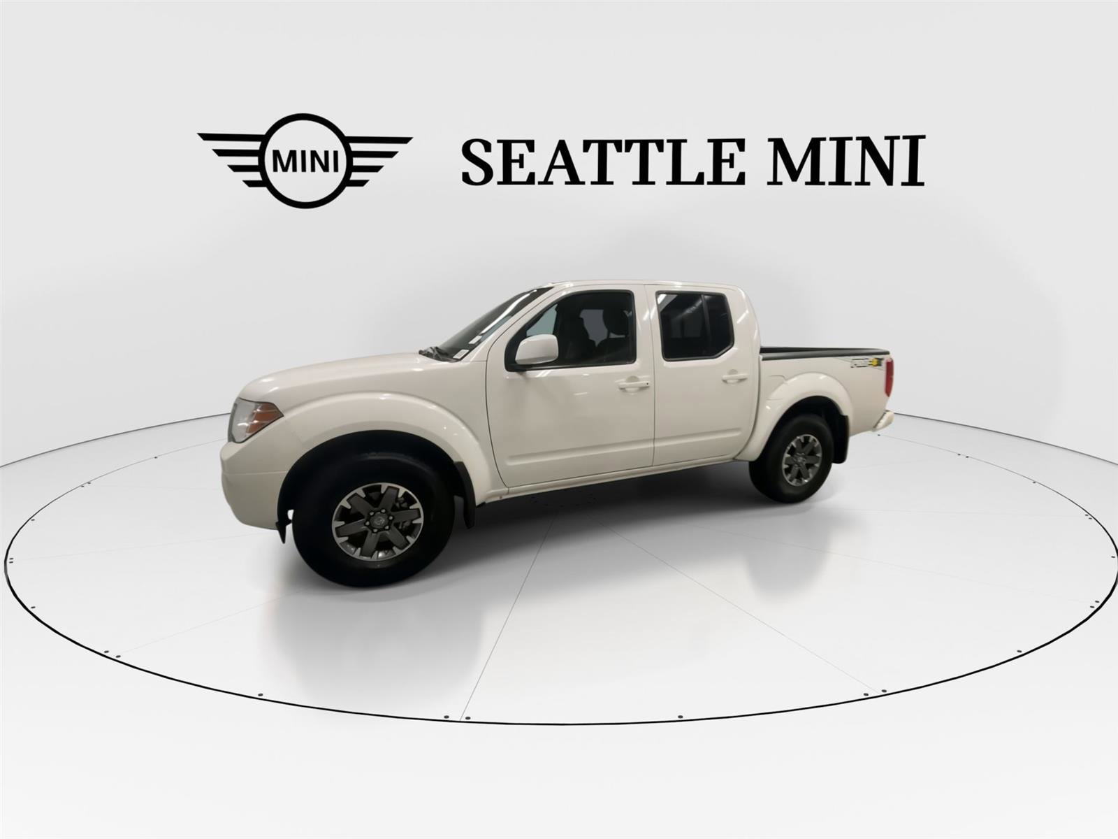 Used 2016 Nissan Frontier PRO-4X AWD/4WD image 6