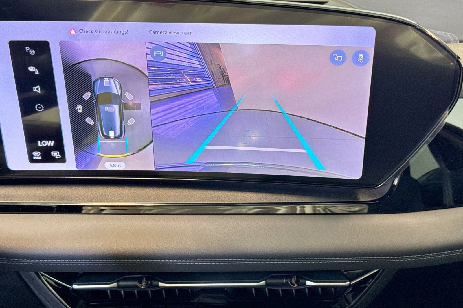 New 2027 Audi Q6 e-tron Premium image 14