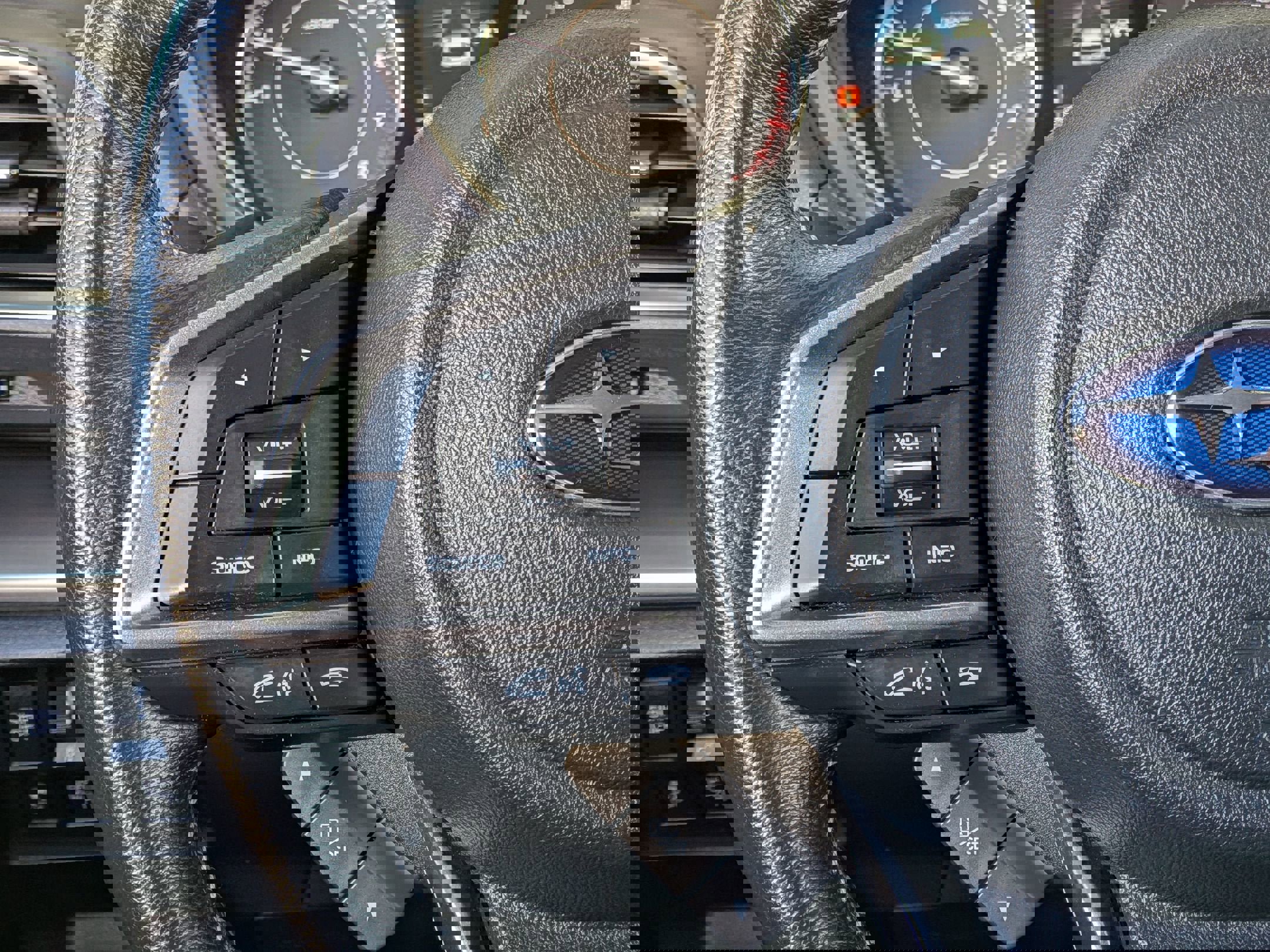 Used 2021 Subaru Impreza 2.0i Limited image 15