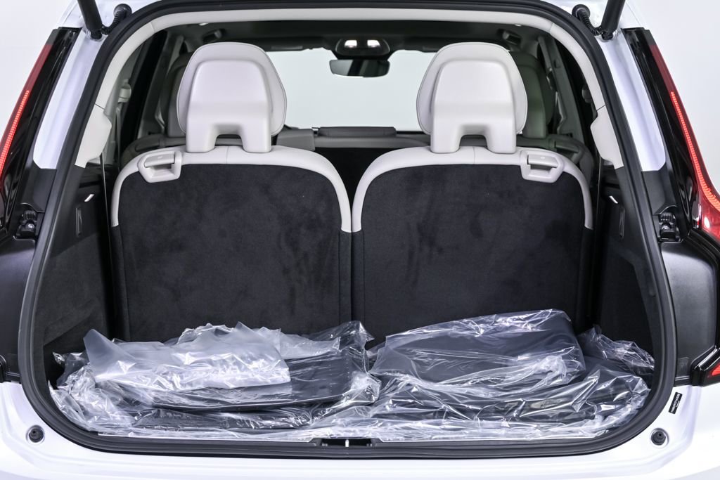 Used 2026 Volvo XC90 B6 Ultra w/ Protection Package AWD/4WD image 34