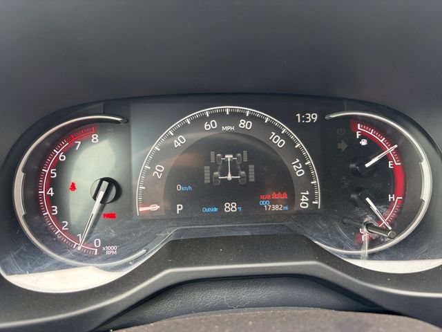 Used 2025 Toyota RAV4 LE AWD/4WD image 16