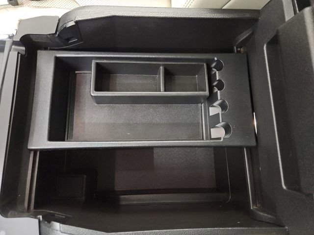 Used 2019 Ford Expedition Platinum image 31