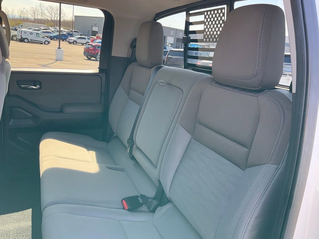 Used 2022 Nissan Frontier SV image 21