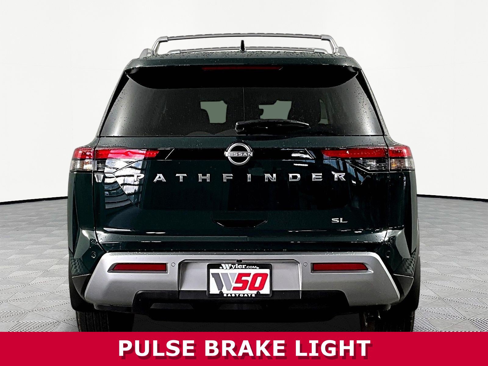 Certified 2025 Nissan Pathfinder SL FWD image 5