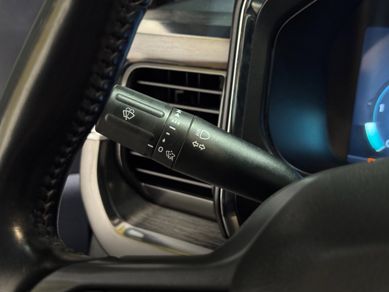 Used 2023 Ford F250 Lariat w/ Lariat Ultimate Package image 21