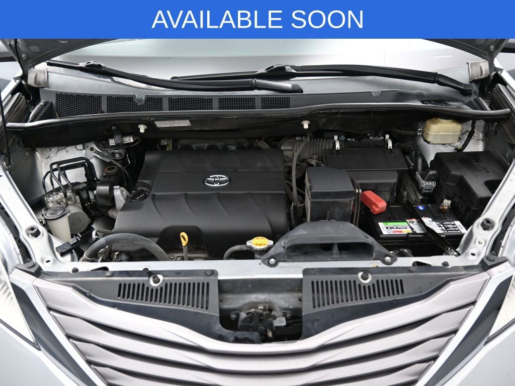 Used 2015 Toyota Sienna XLE AWD/4WD image 34
