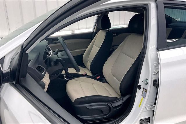 Certified 2022 Hyundai Accent SE FWD image 8