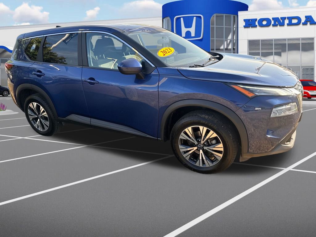 Used 2023 Nissan Rogue SV FWD image 1