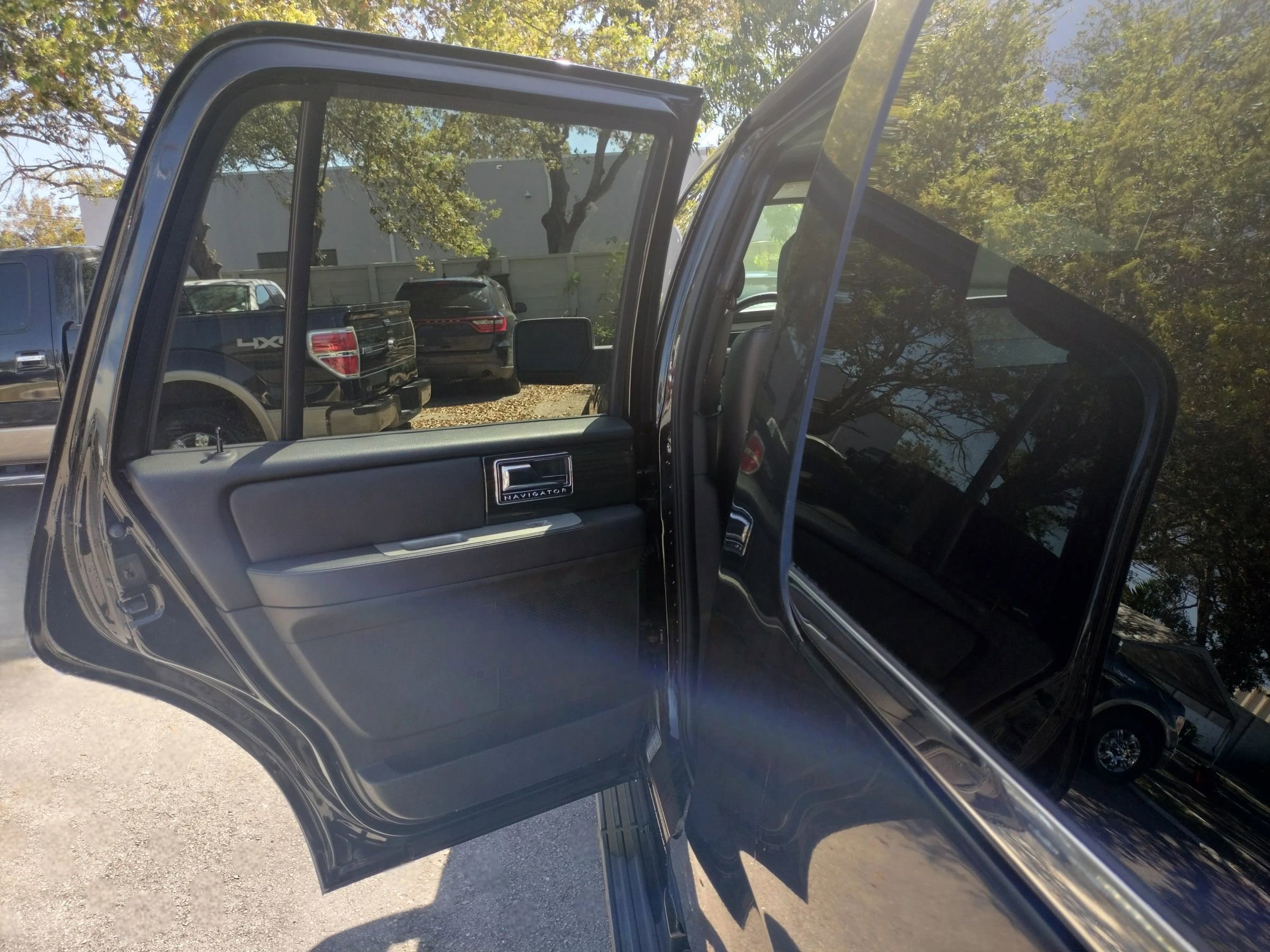 Used 2008 Lincoln Navigator 2WD image 15