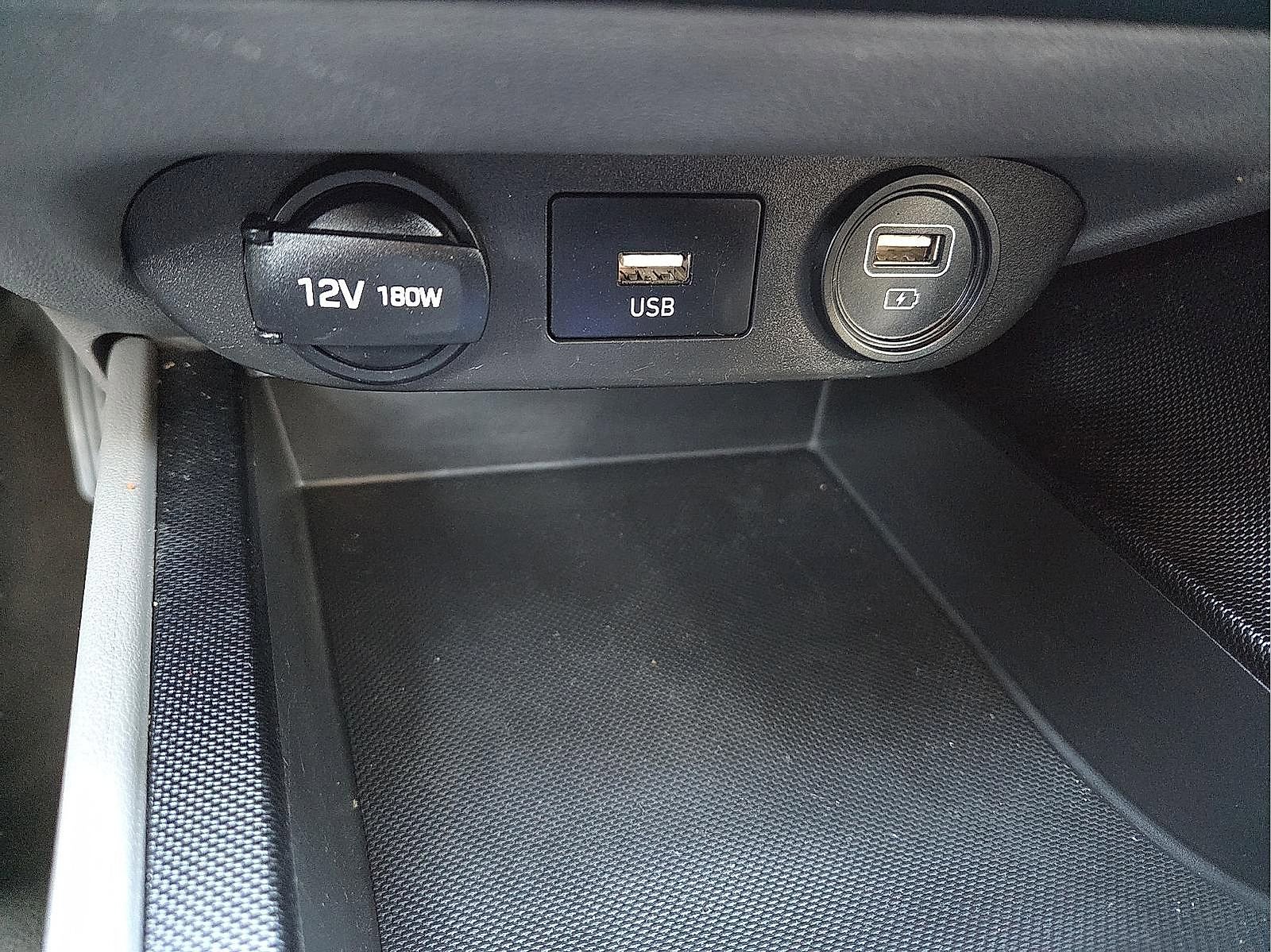 Used 2022 Hyundai Elantra SEL image 19