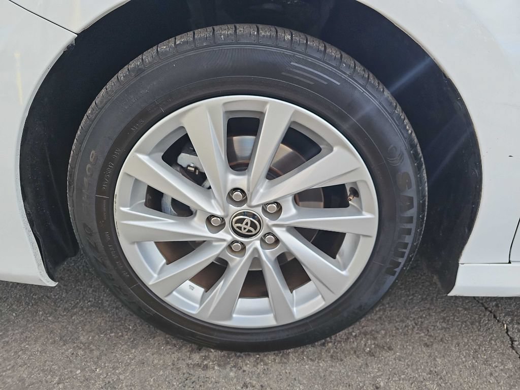Used 2021 Toyota Camry LE FWD image 25