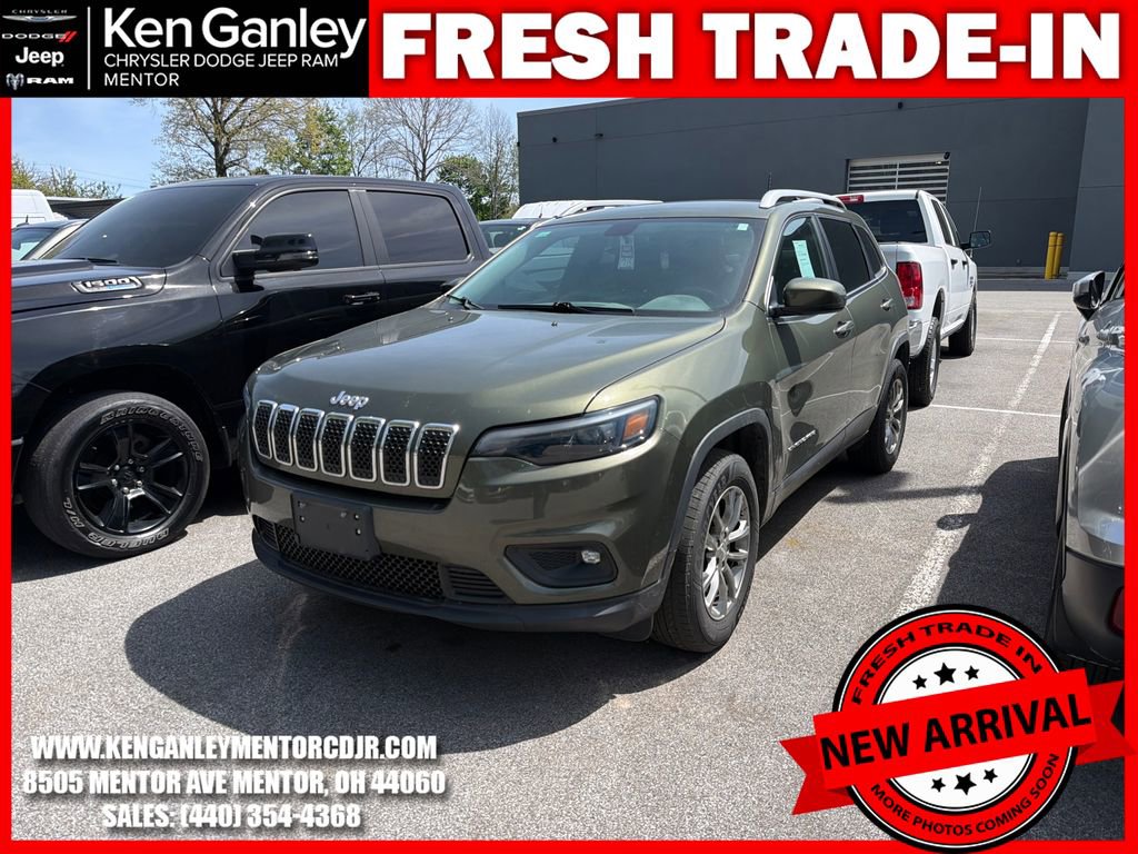 Used 2019 Jeep Cherokee Latitude Plus w/ Cold Weather Group AWD/4WD image 3