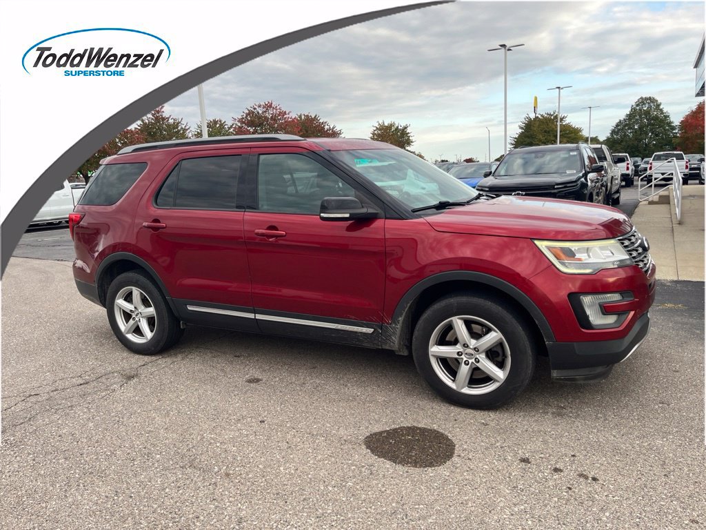 Used 2017 Ford Explorer XLT w/ Class II Trailer Tow Package AWD/4WD image 1