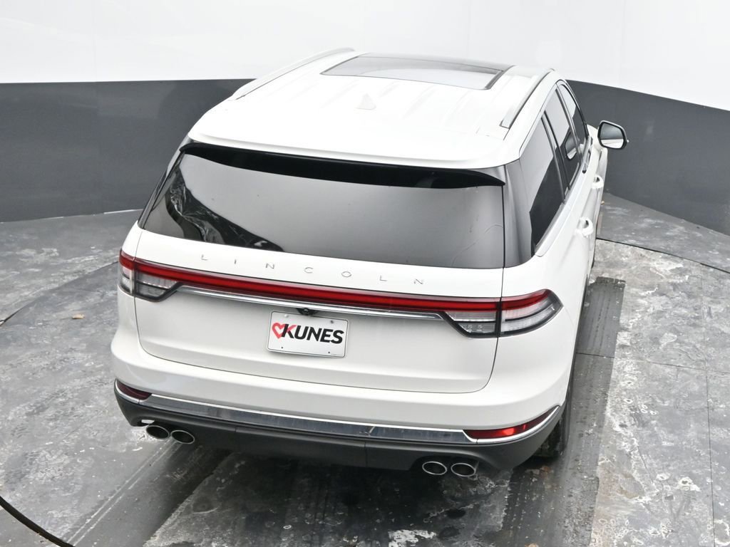 Used 2023 Lincoln Aviator AWD w/ Premium Package image 43