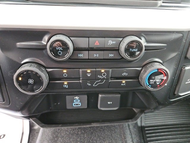 New 2025 Ford F550 4x4 Regular Cab Super Duty image 15