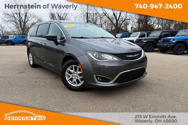 Used 2017 Chrysler Pacifica Touring Plus w/ Security Group