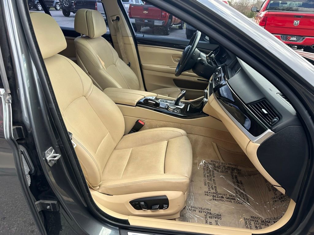 Used 2015 BMW 535i Sedan image 30
