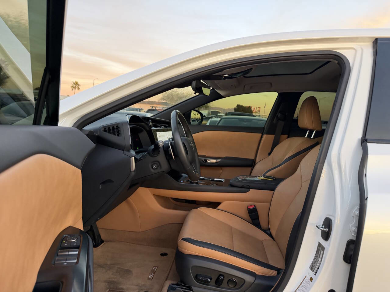 Used 2023 Lexus RZ 450e Premium w/ Technology Package image 18