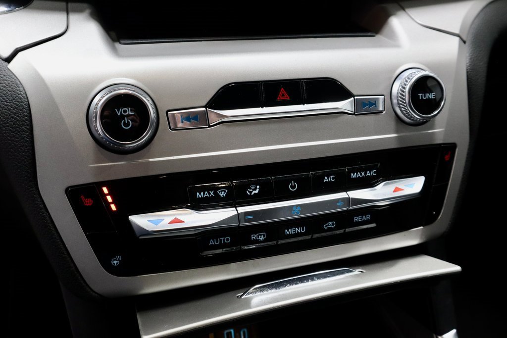 Certified 2024 Ford Explorer XLT w/ Equipment Group 202A image 34