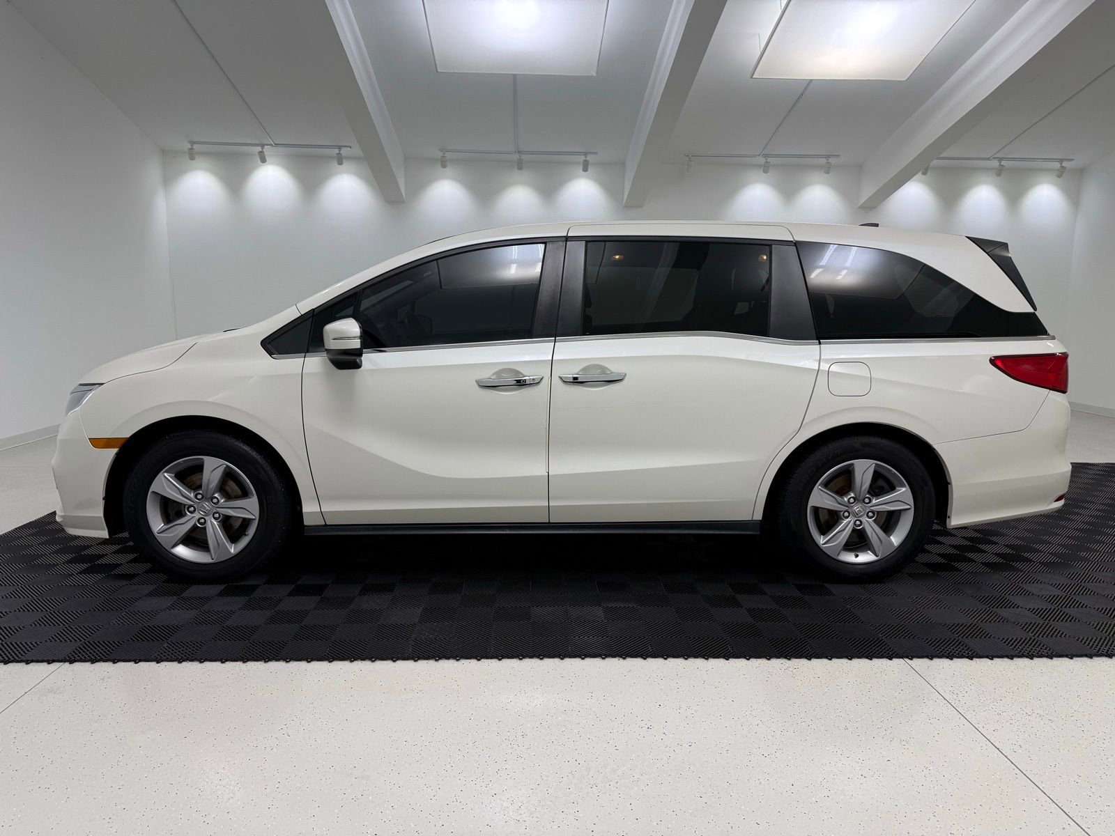 Used 2019 Honda Odyssey EX-L image 4