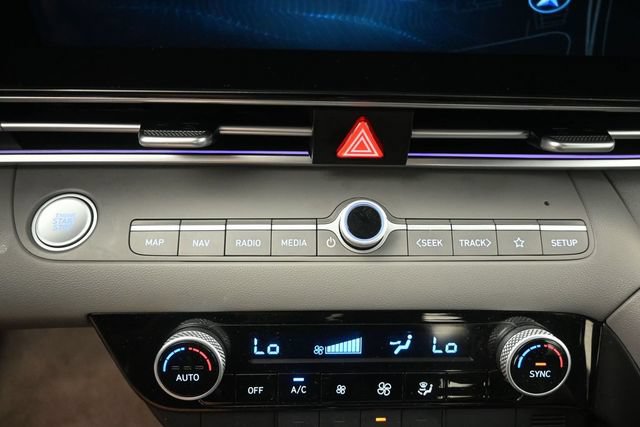 Used 2024 Hyundai Elantra SEL FWD image 24