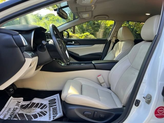 Used 2017 Nissan Maxima 3.5 SV w/ Dynamic Package FWD image 12