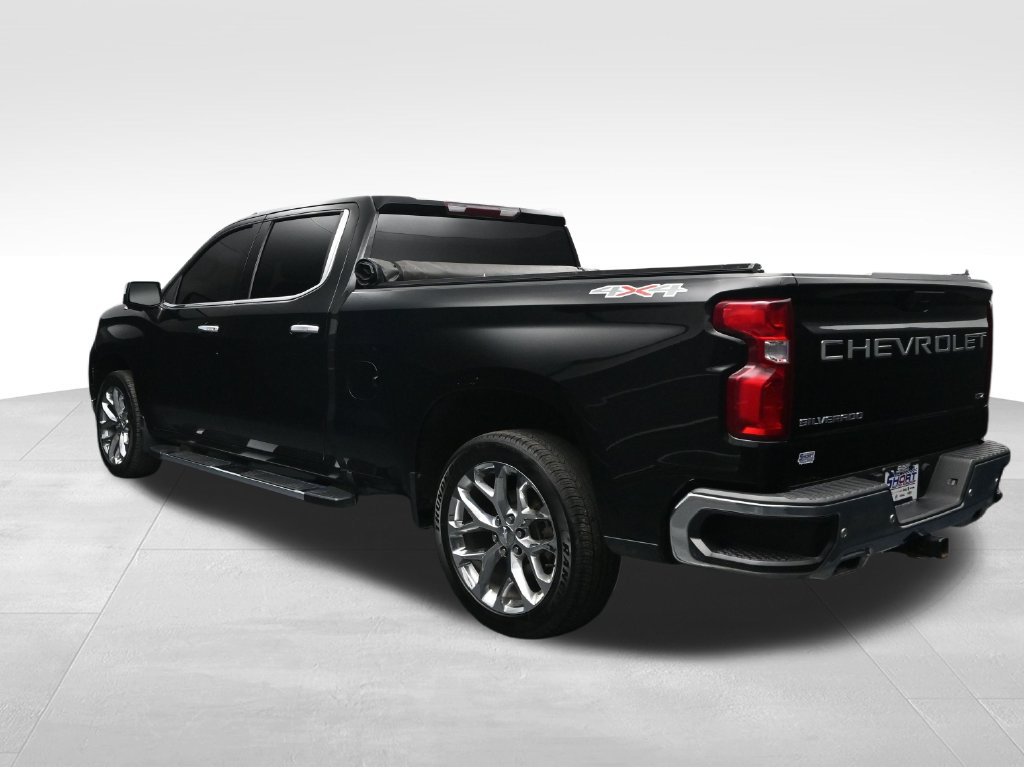 Used 2023 Chevrolet Silverado 1500 LTZ AWD/4WD image 3