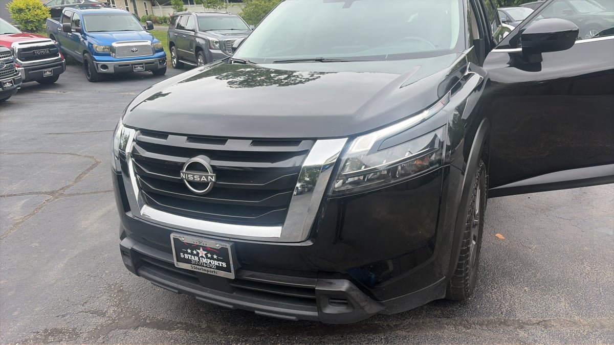 Used 2023 Nissan Pathfinder S w/ Cargo Package FWD image 23