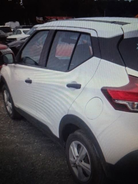 Used 2020 Nissan Kicks S FWD image 10