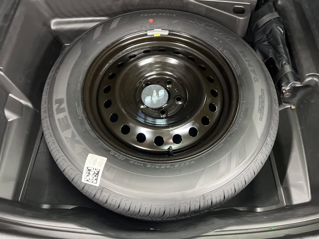 Used 2025 Jeep Grand Cherokee Summit w/ Luxury Tech Group V image 11