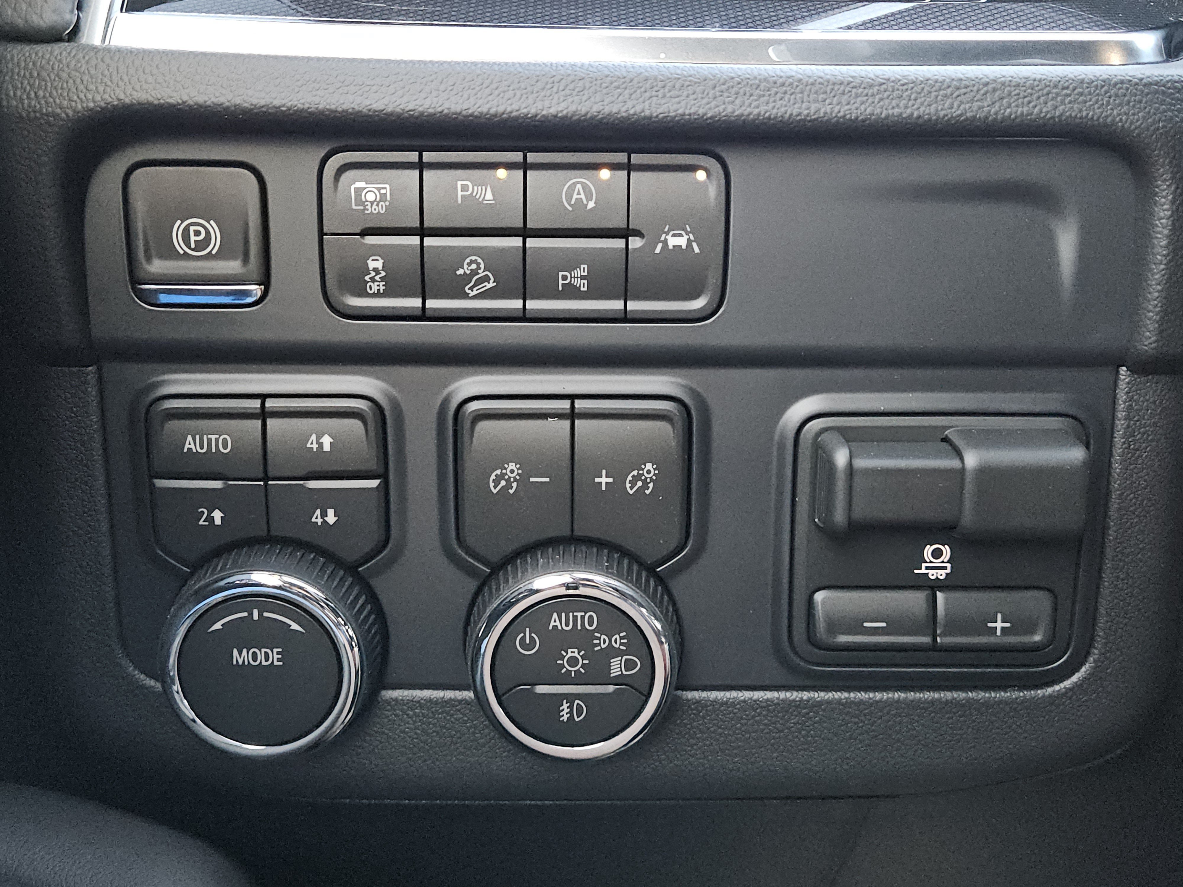New 2026 Chevrolet Tahoe RST w/ Comfort Package AWD/4WD image 13