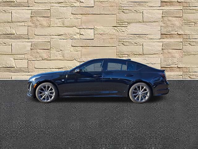 Used 2023 Cadillac CT5 Sport image 2