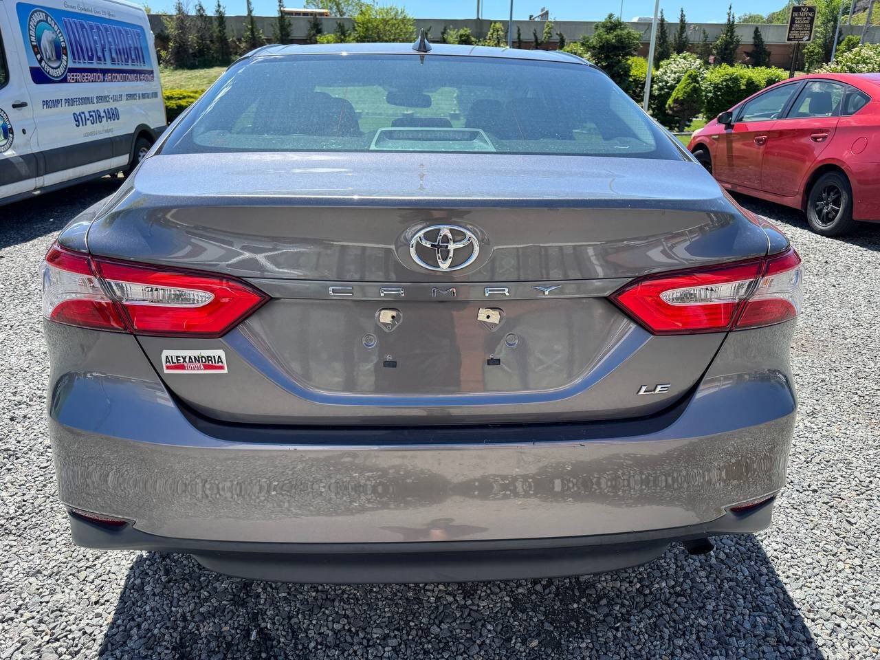 Used 2019 Toyota Camry LE w/ Convenience Package FWD image 6