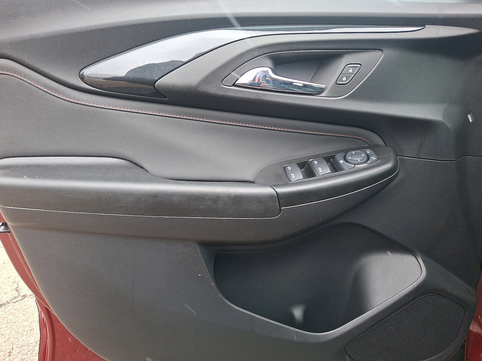 Used 2023 Chevrolet TrailBlazer RS w/ Convenience Package image 12