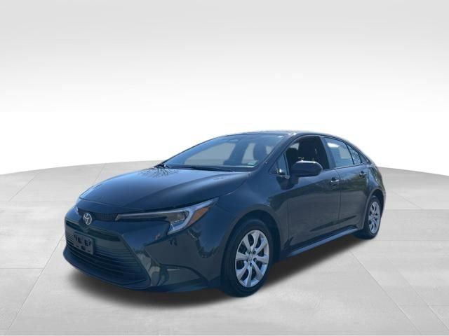 Used 2024 Toyota Corolla LE AWD/4WD image 1