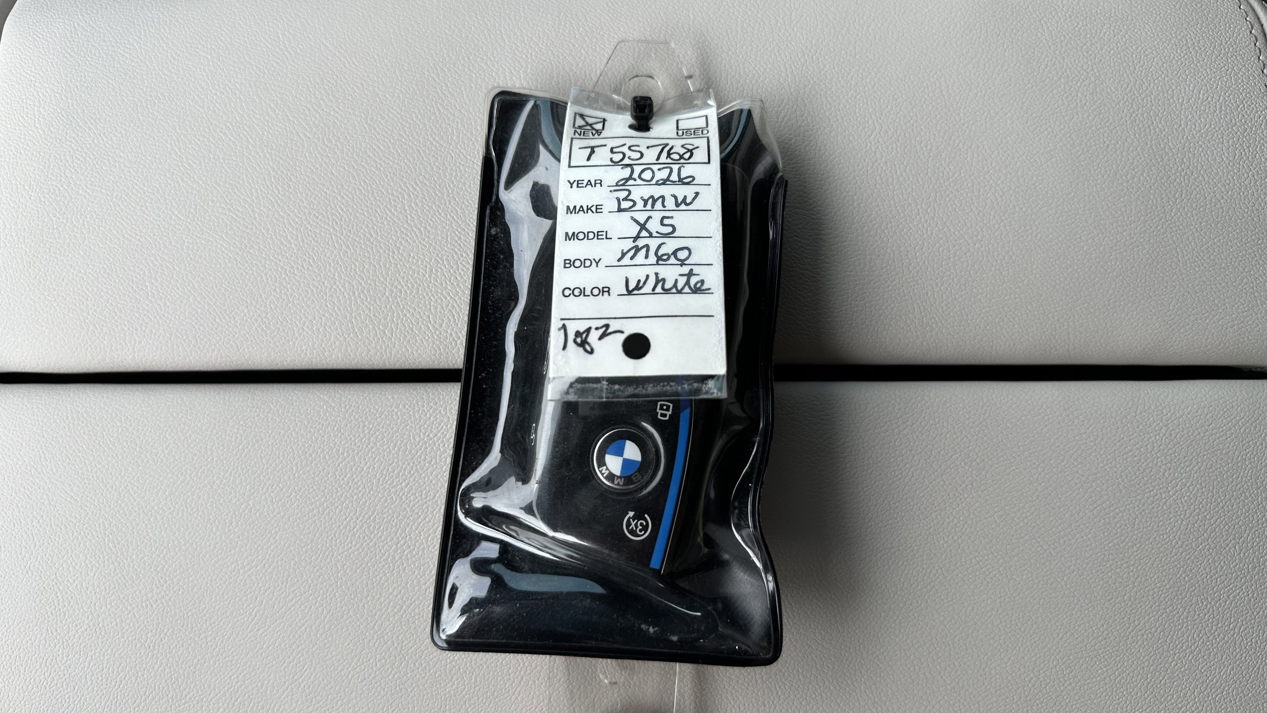 Used 2026 BMW X5 M60i w/ Executive Package image 33