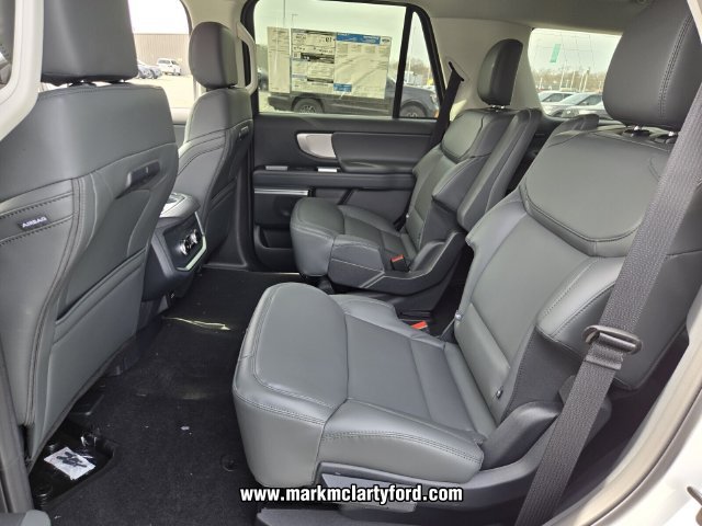 New 2026 Ford Expedition Active RWD image 6