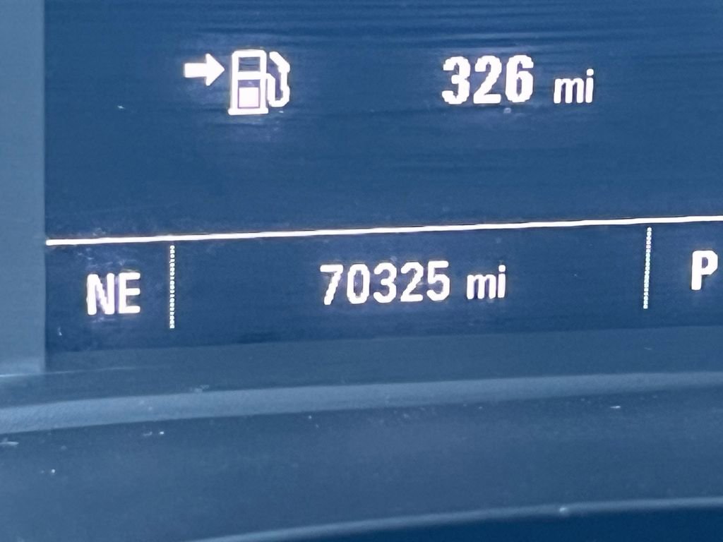 Used 2019 Chevrolet Traverse LT image 17