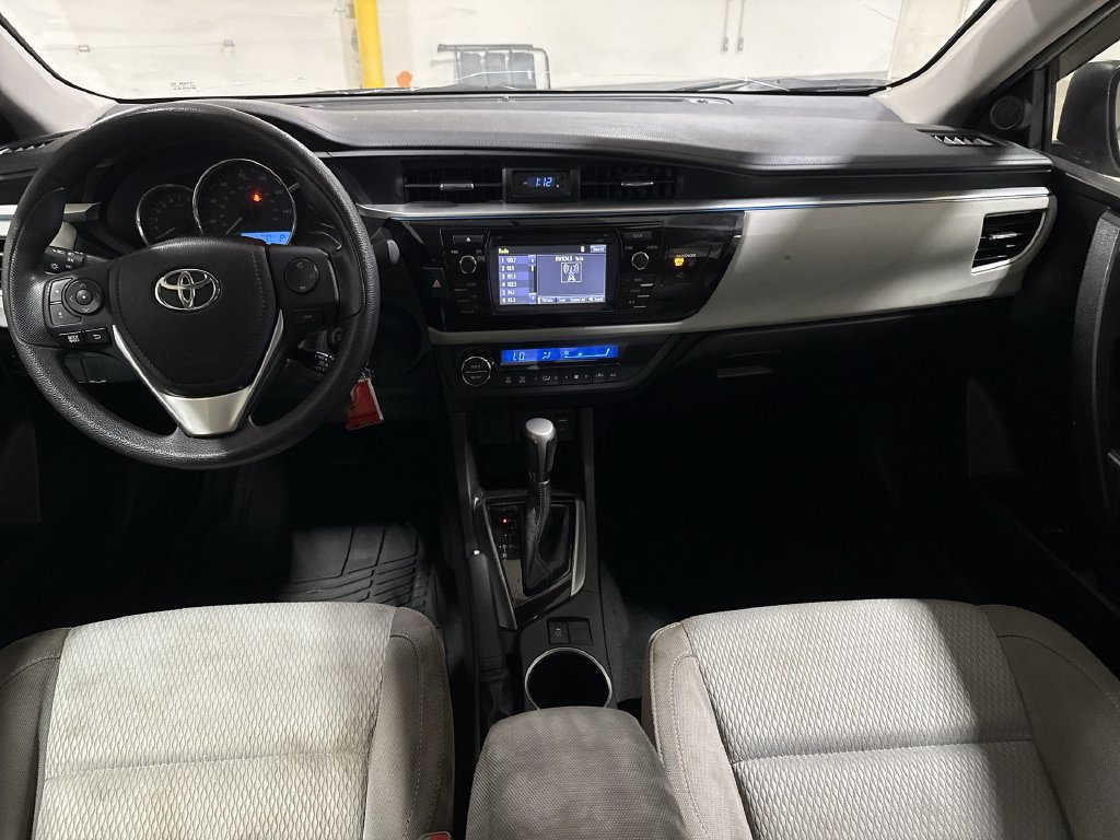 Used 2016 Toyota Corolla LE FWD image 10