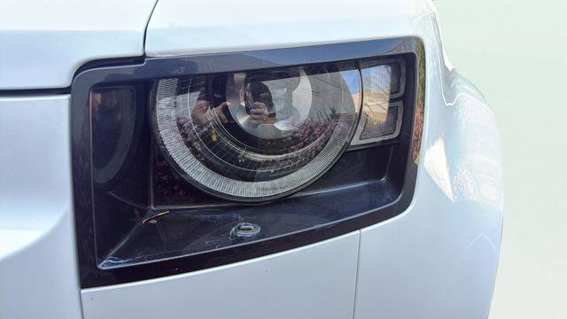 Used 2024 Land Rover Defender 130 X-Dynamic SE image 30