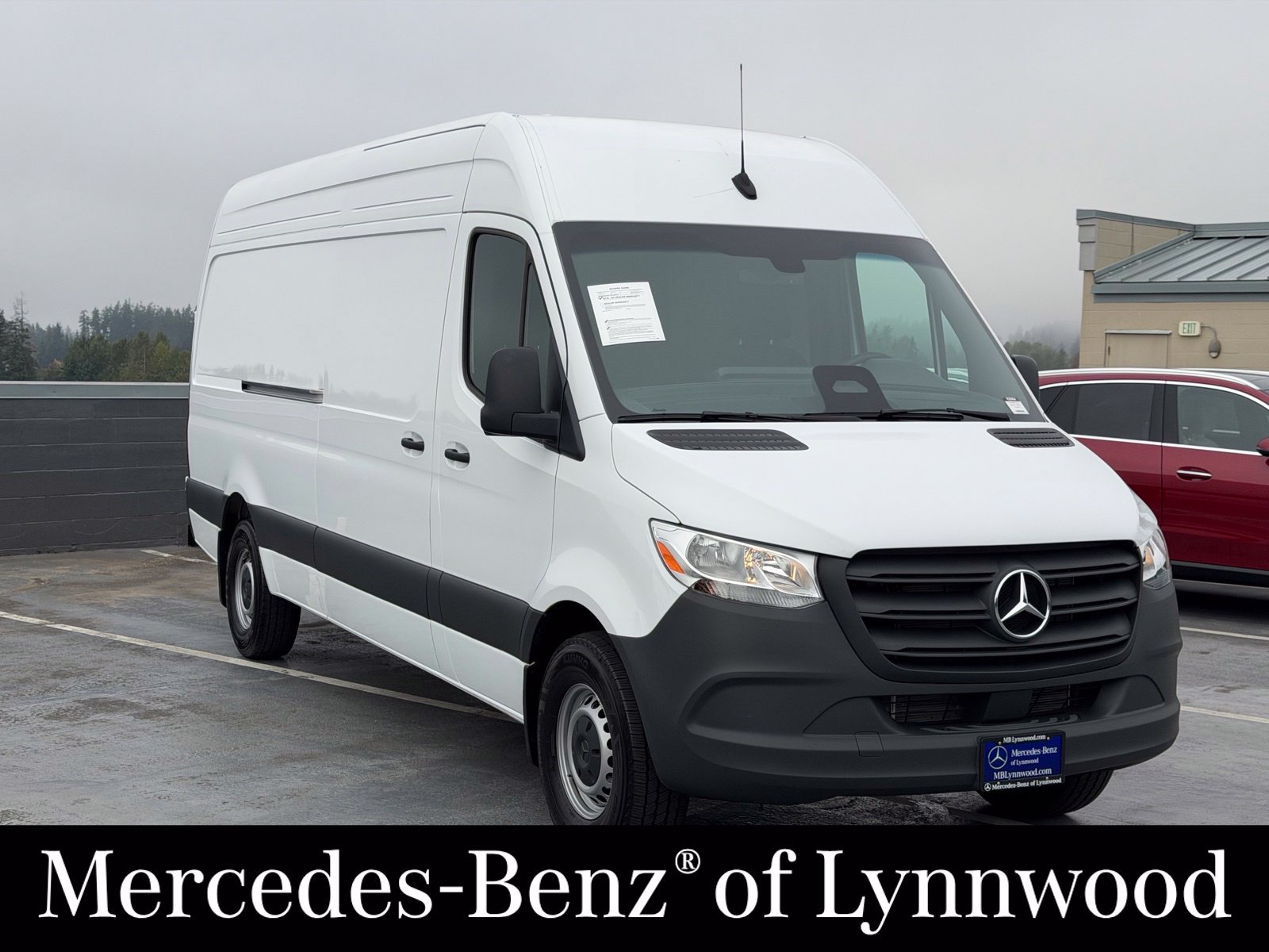 Used 2025 Mercedes-Benz Sprinter 2500 image 3