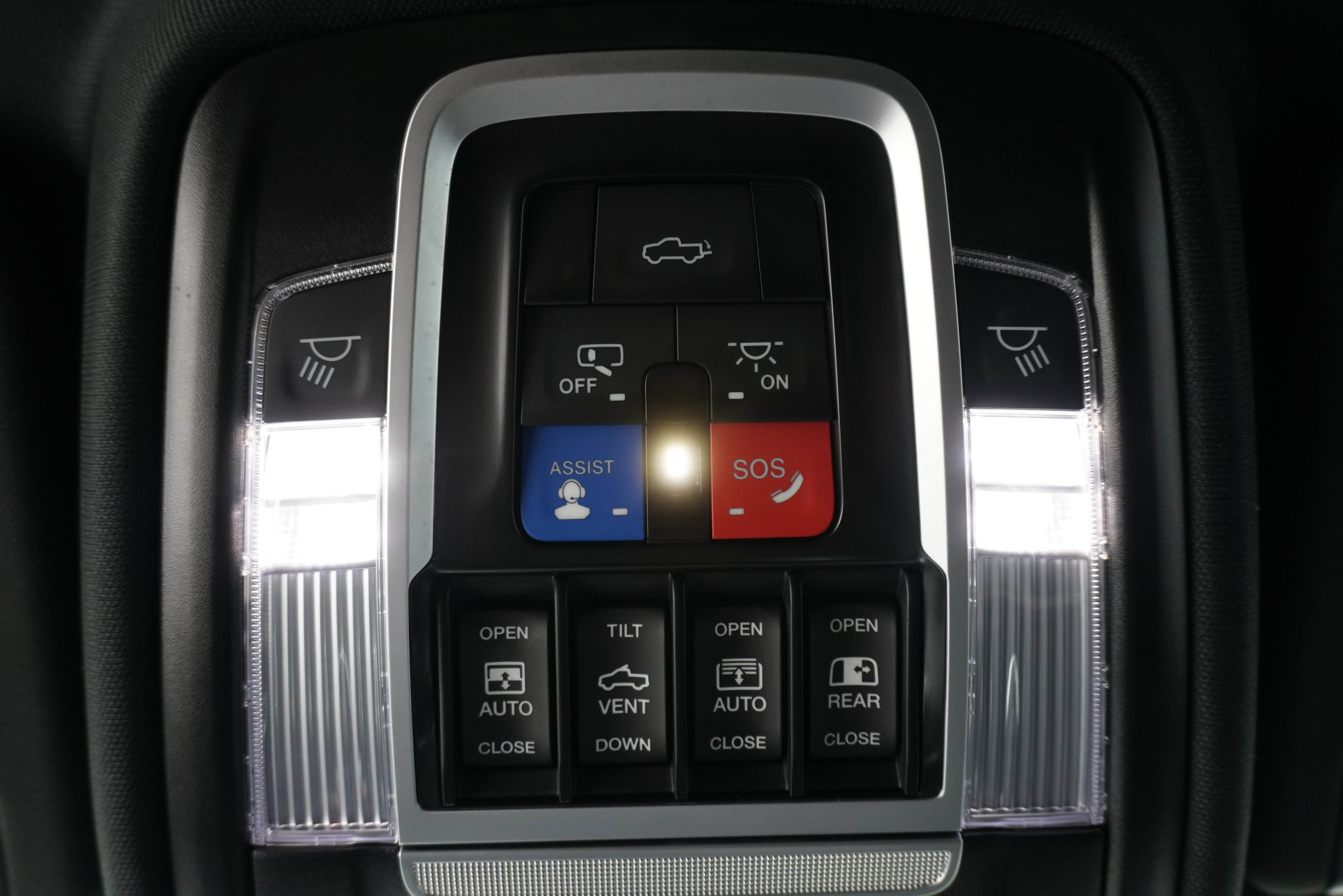 Used 2024 RAM 1500 Laramie AWD/4WD image 28