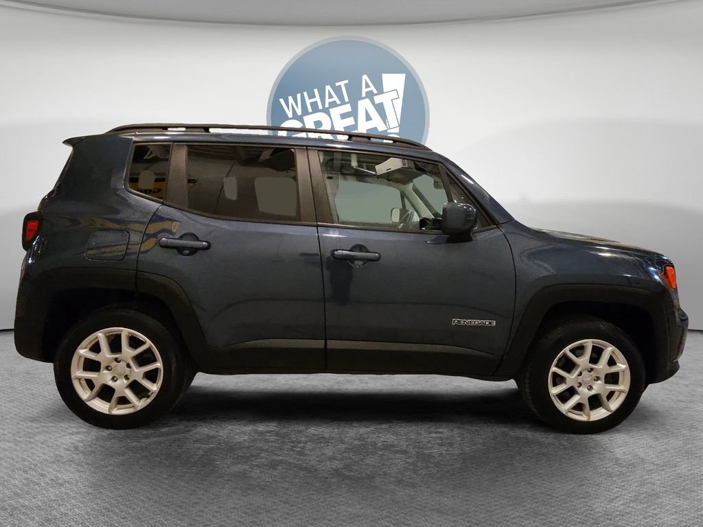Used 2020 Jeep Renegade Latitude w/ Cold Weather Group AWD/4WD image 2