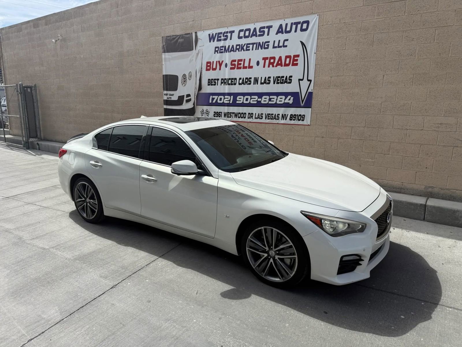 Used 2014 INFINITI Q50 AWD w/ Deluxe Touring Package image 2