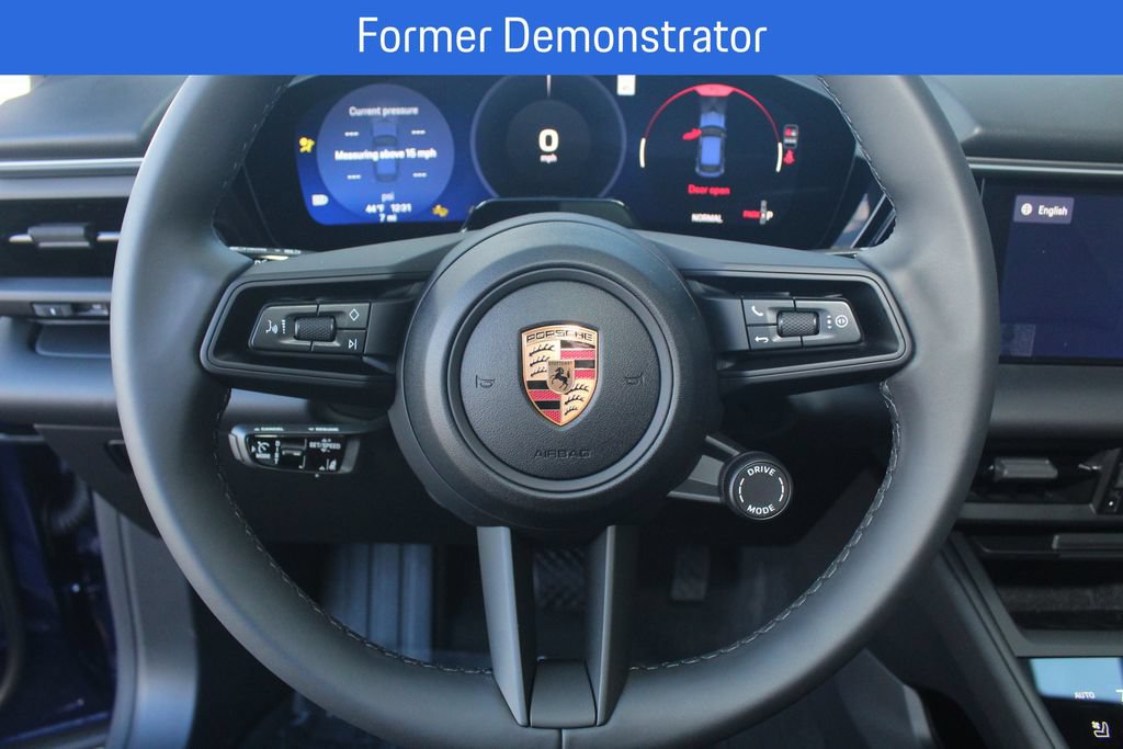 New 2026 Porsche Macan 4 Electric AWD/4WD image 18