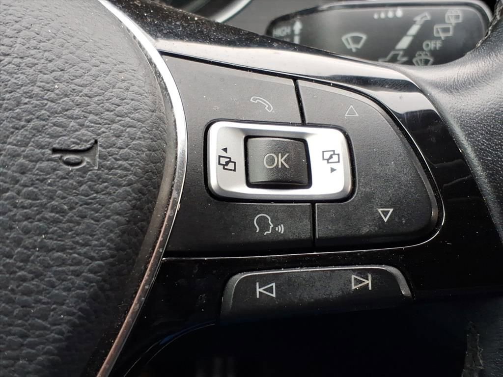 Used 2018 Volkswagen Atlas SEL w/ R-Line Package image 21