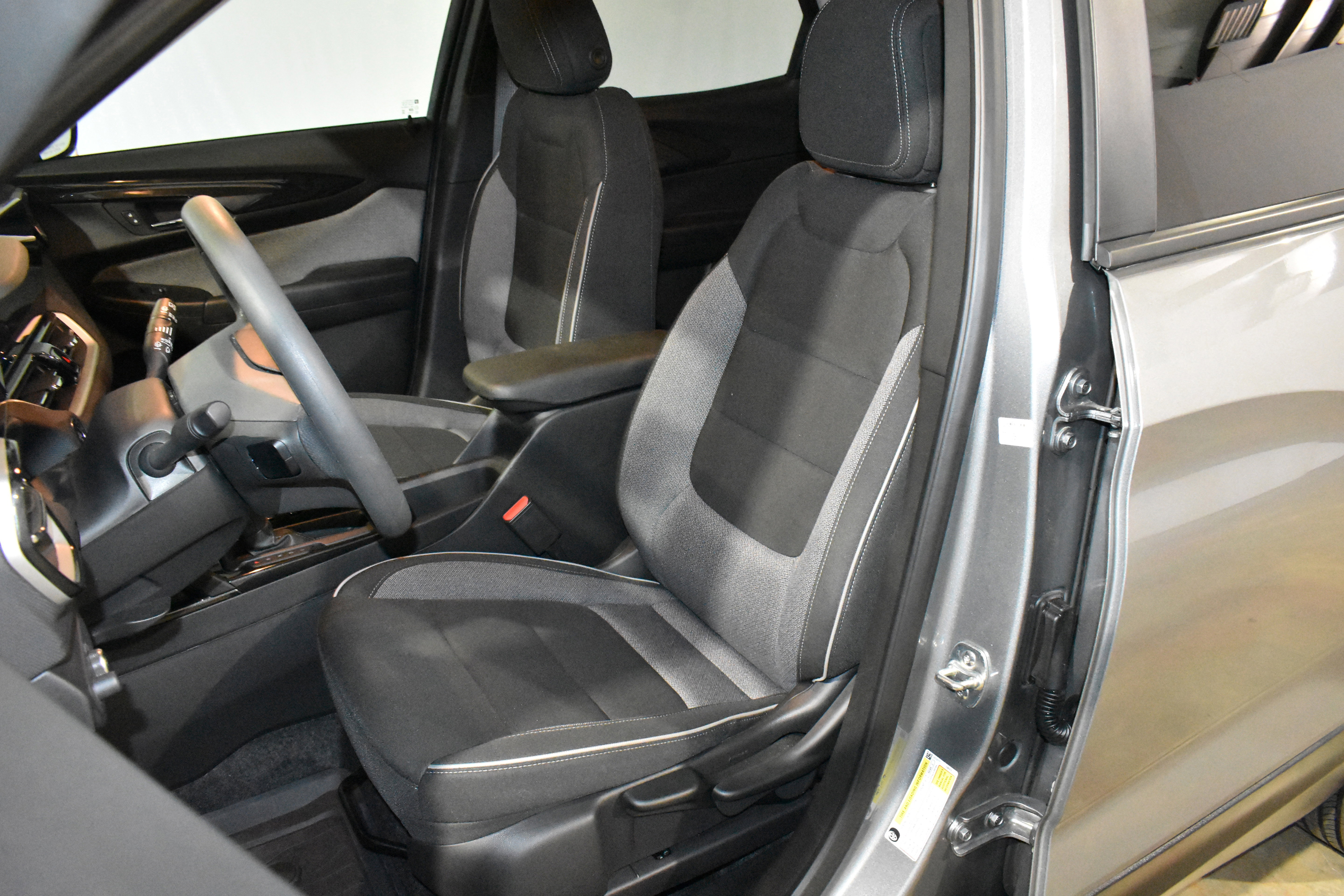 Used 2025 Chevrolet TrailBlazer LT w/ Driver Confidence Package image 27