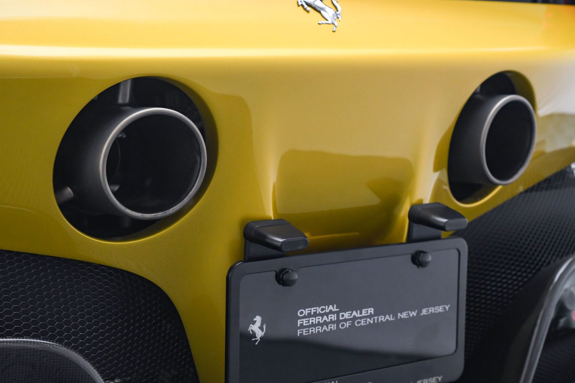 Used 2022 Ferrari SF90 Spider image 20