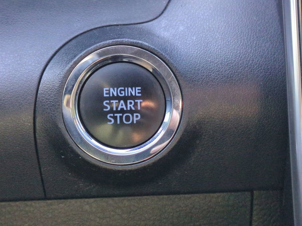 Certified 2022 Toyota Avalon XLE image 28