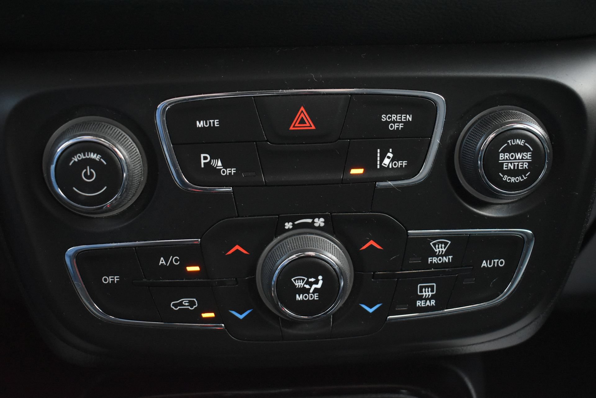 Used 2021 Jeep Compass Limited AWD/4WD image 30